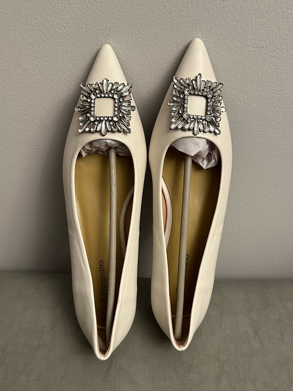 C. Paravano Ivory Pointed-Toe Embellished Flats NEW Size 39